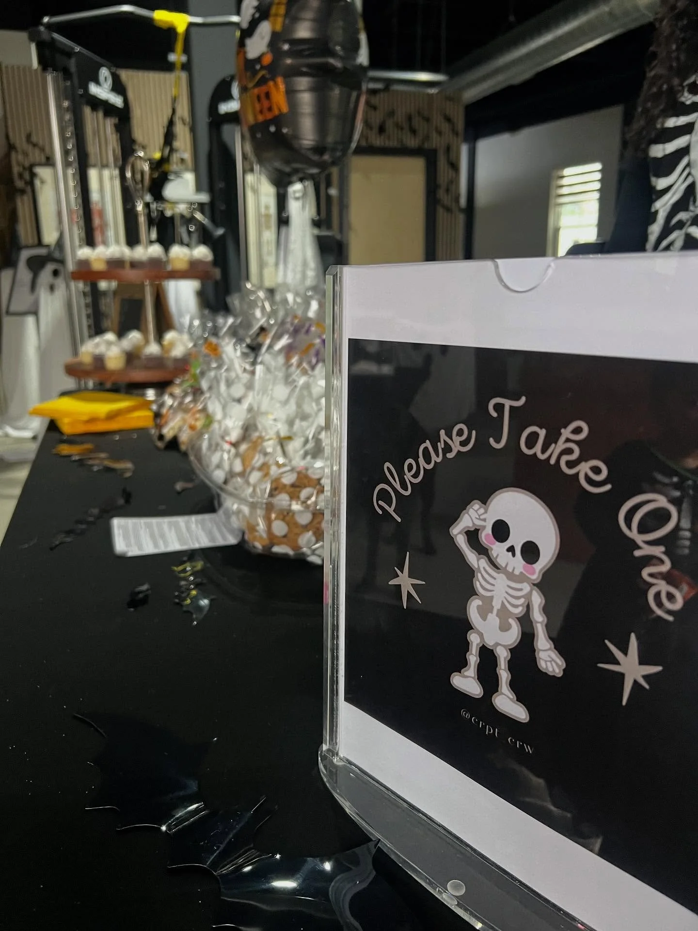 Thank you to everyone who stopped by during the Halloween Stroll! We had quite the night of fun frights! 👻🧡