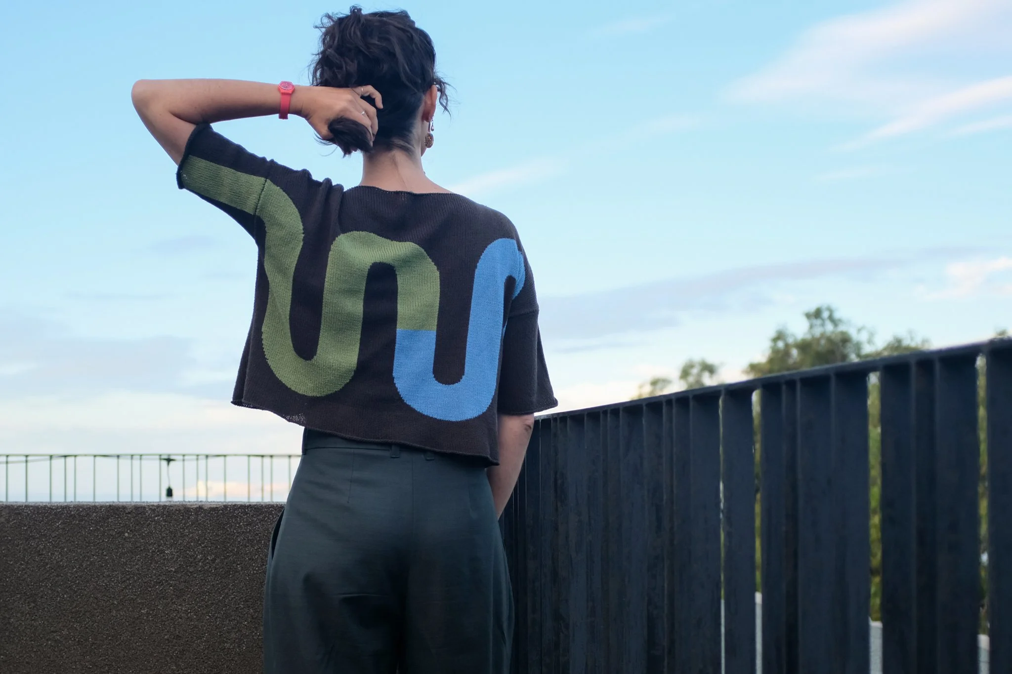 Ontular-tee - Back