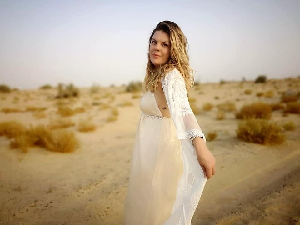 Fun fact: I have one tiny tattoo on my side 👀 it is my favourite word &ldquo;love&rdquo;. Possibly a little bit chavy 🤣 but I still love it. I got it very impulsively when I was in Italy 🇮🇹 Here I am in Dubai trying not to act like it&rsquo;s 45 
