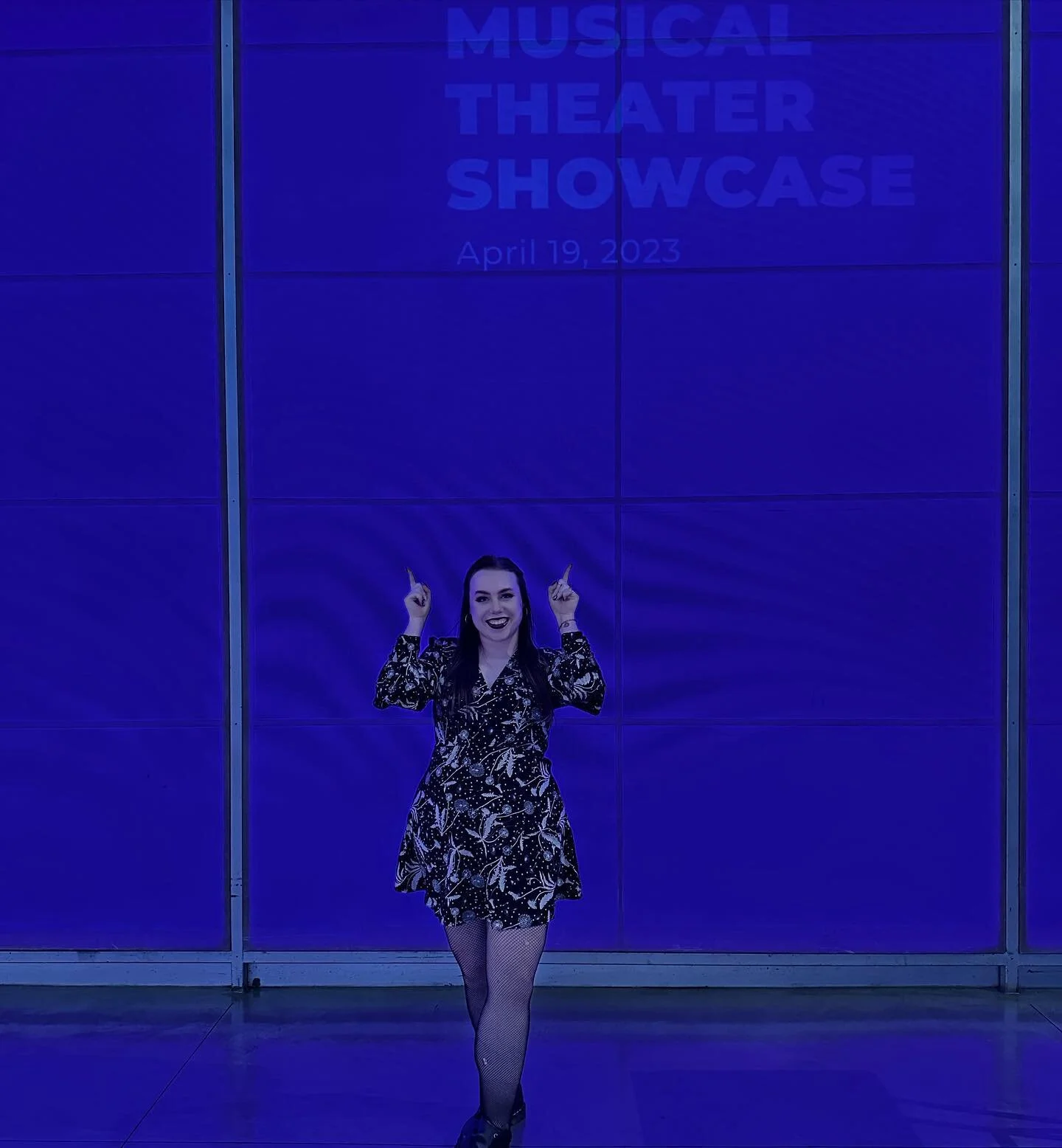 off broadway debut checkkk &bull; happy showcase, class of &lsquo;23!!!
&bull;
&bull;
&bull;
(my phone made me look like I&rsquo;m in the 2007 adaptation of sweeney todd I KNOW)
&bull;
#nyc #nyu #offbroadway #broadway #musicaltheatre #musicals #showc