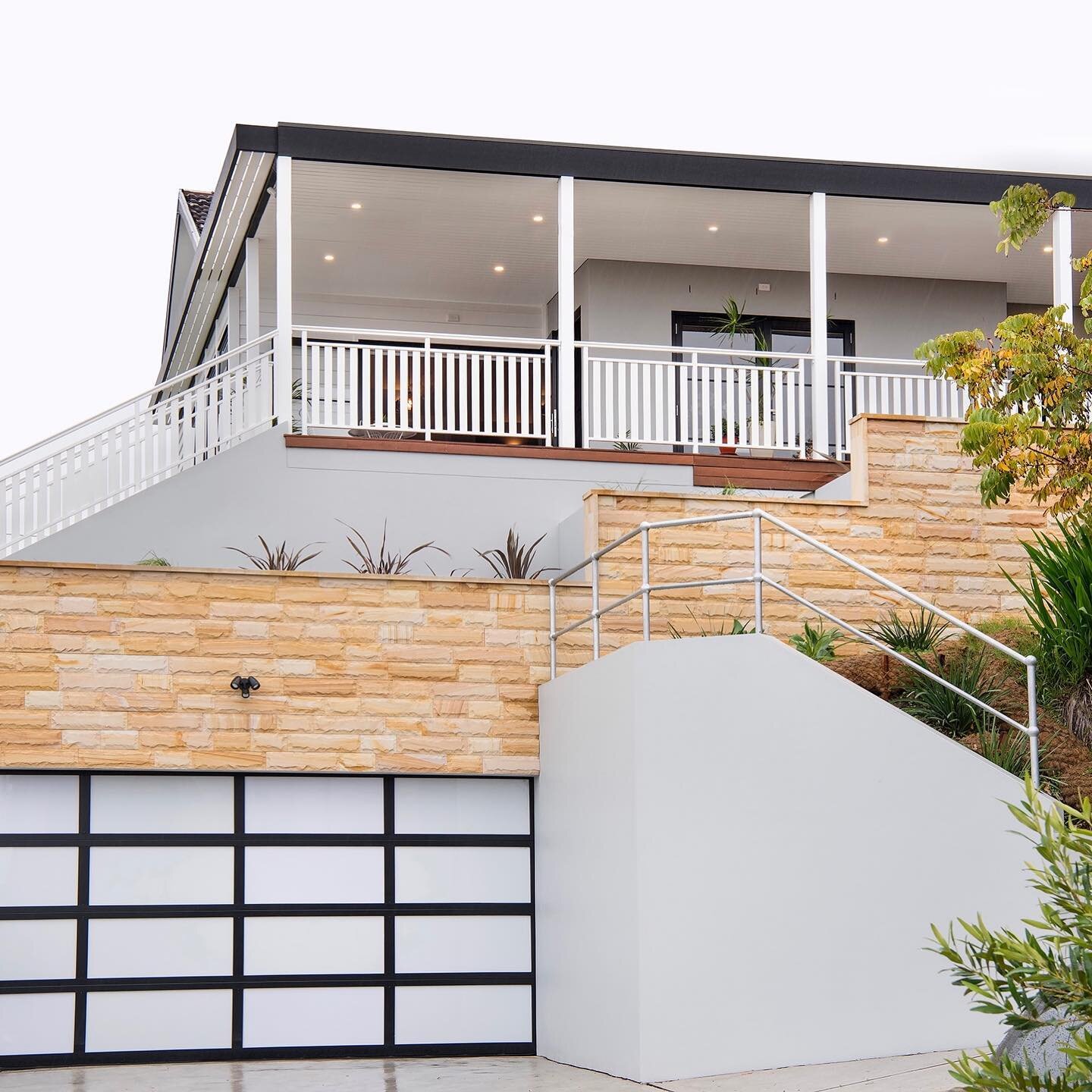 A beautiful finish on our sandstone cladded underground garage for this Hampton&rsquo;s style Maroubra Beach property. We excavated through sand to achieve this result, providing our clients with a smart solution for more living space. 

#underground