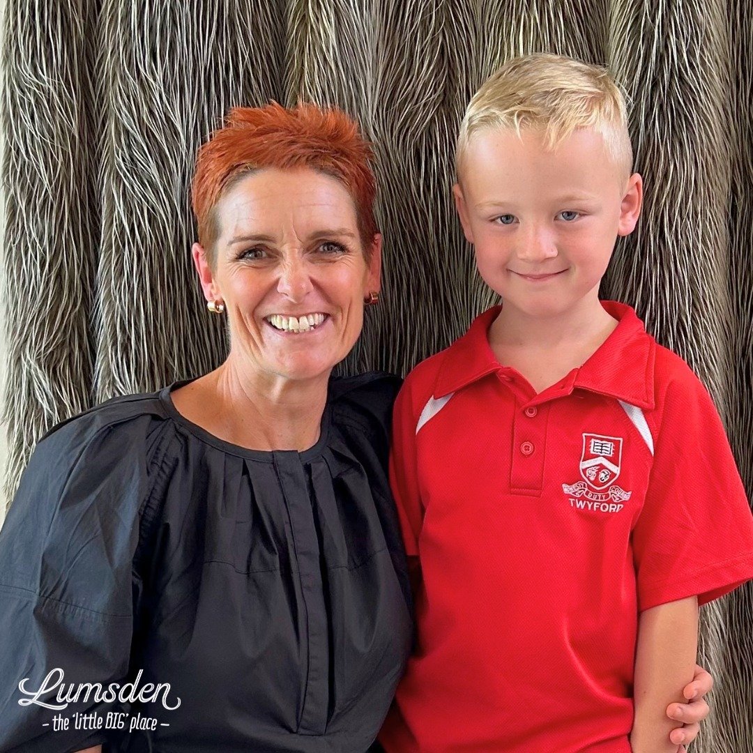 Lumsden Alumni 🧑&zwj;🎓⁠
⁠
Meet Hunter! ⁠
⁠
Hunter recently visited Lumsden to share some very exciting news with Rakelle - he has been awarded &lsquo;class councillor&rsquo; at Twyford School.⁠
⁠
He attends meetings with the other students who are 
