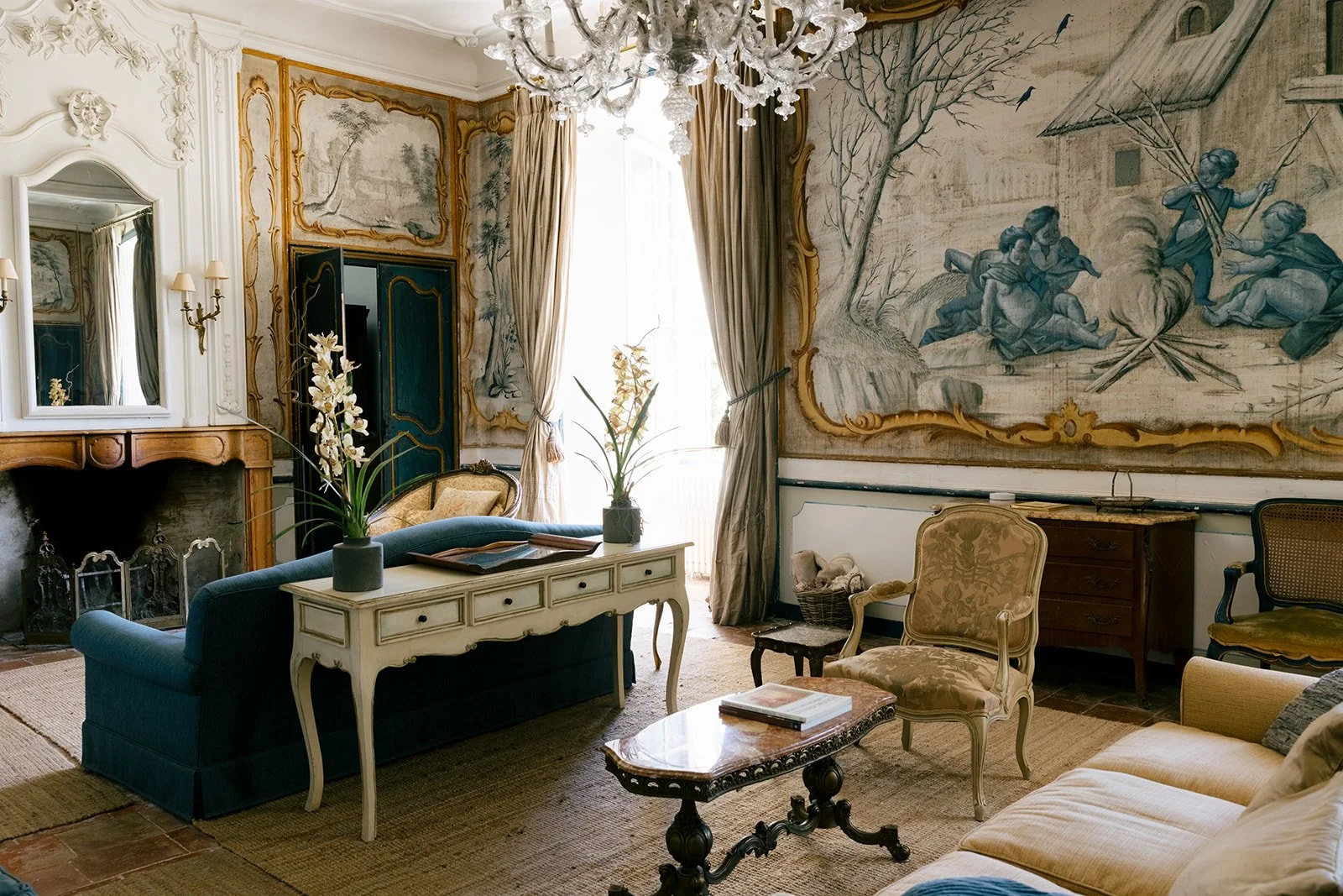 An elegant sitting room.