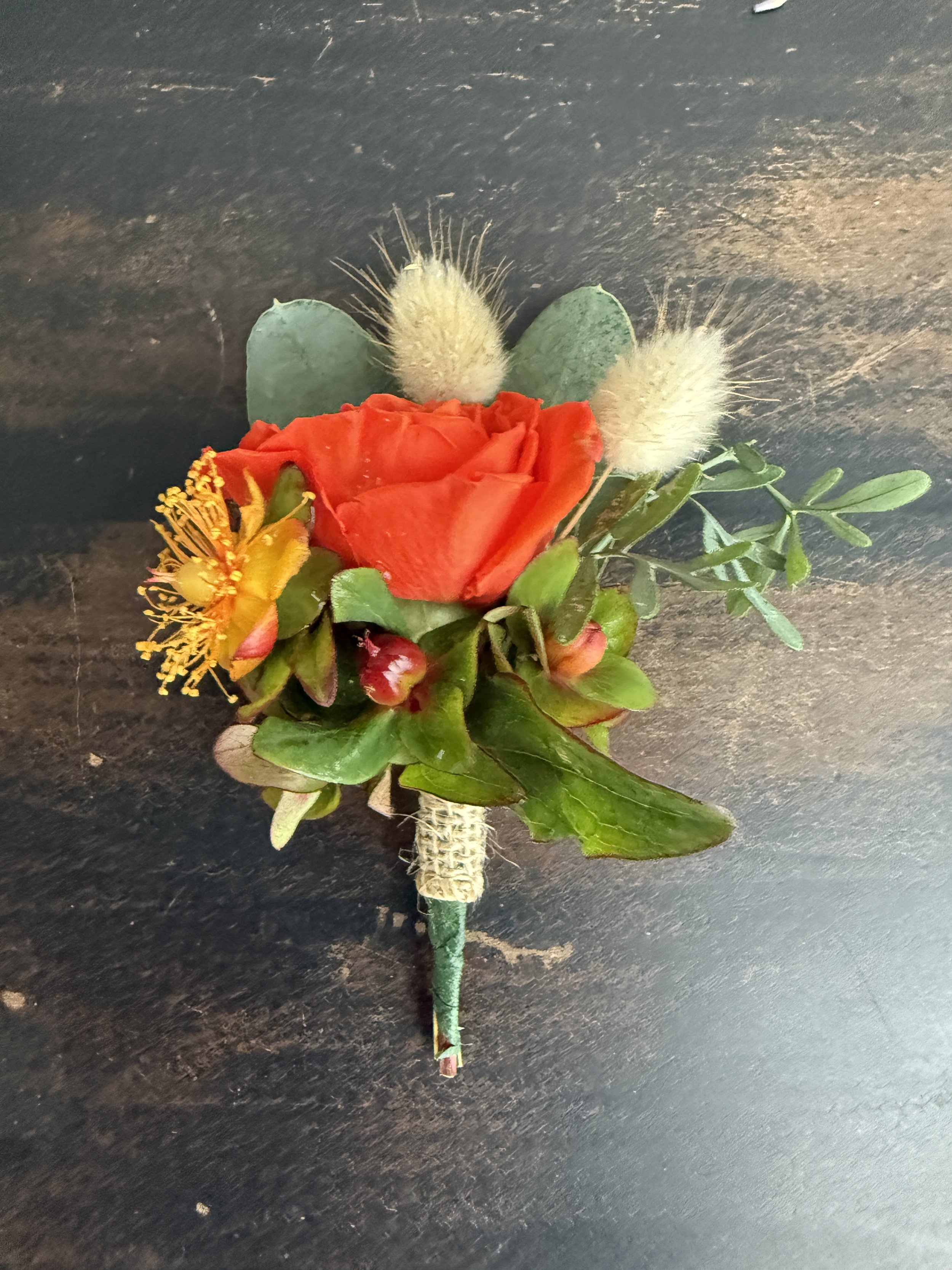 corsage orange.jpg