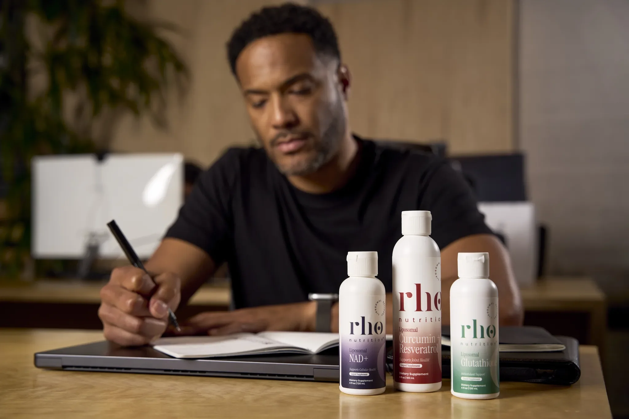 wellness-cpg-brand-photographer-laptop-glutathione-b-complex-lifestyle_01.webp