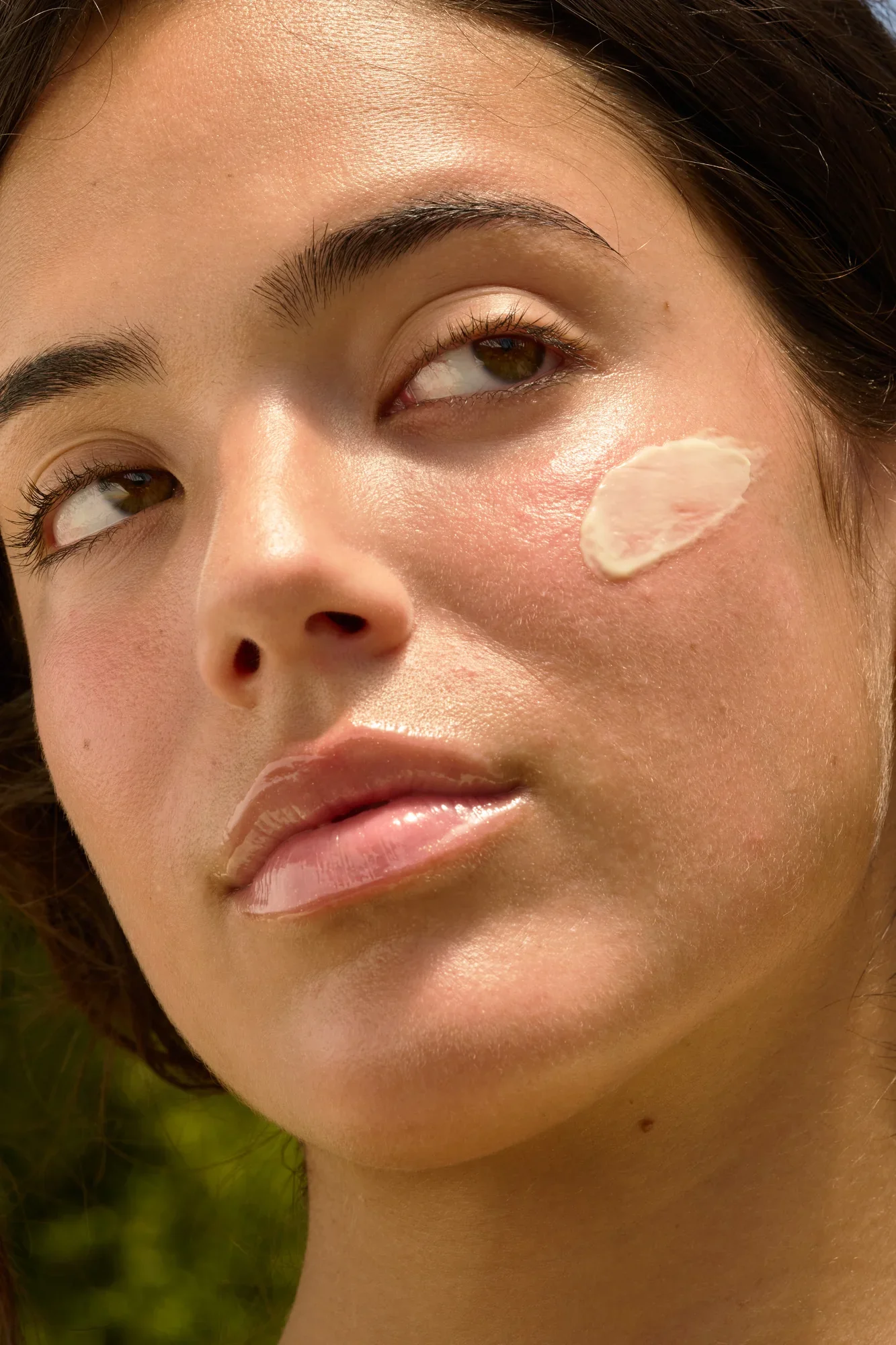glow-recipe-moisture-cream-skincare-portrait-closeup.webp