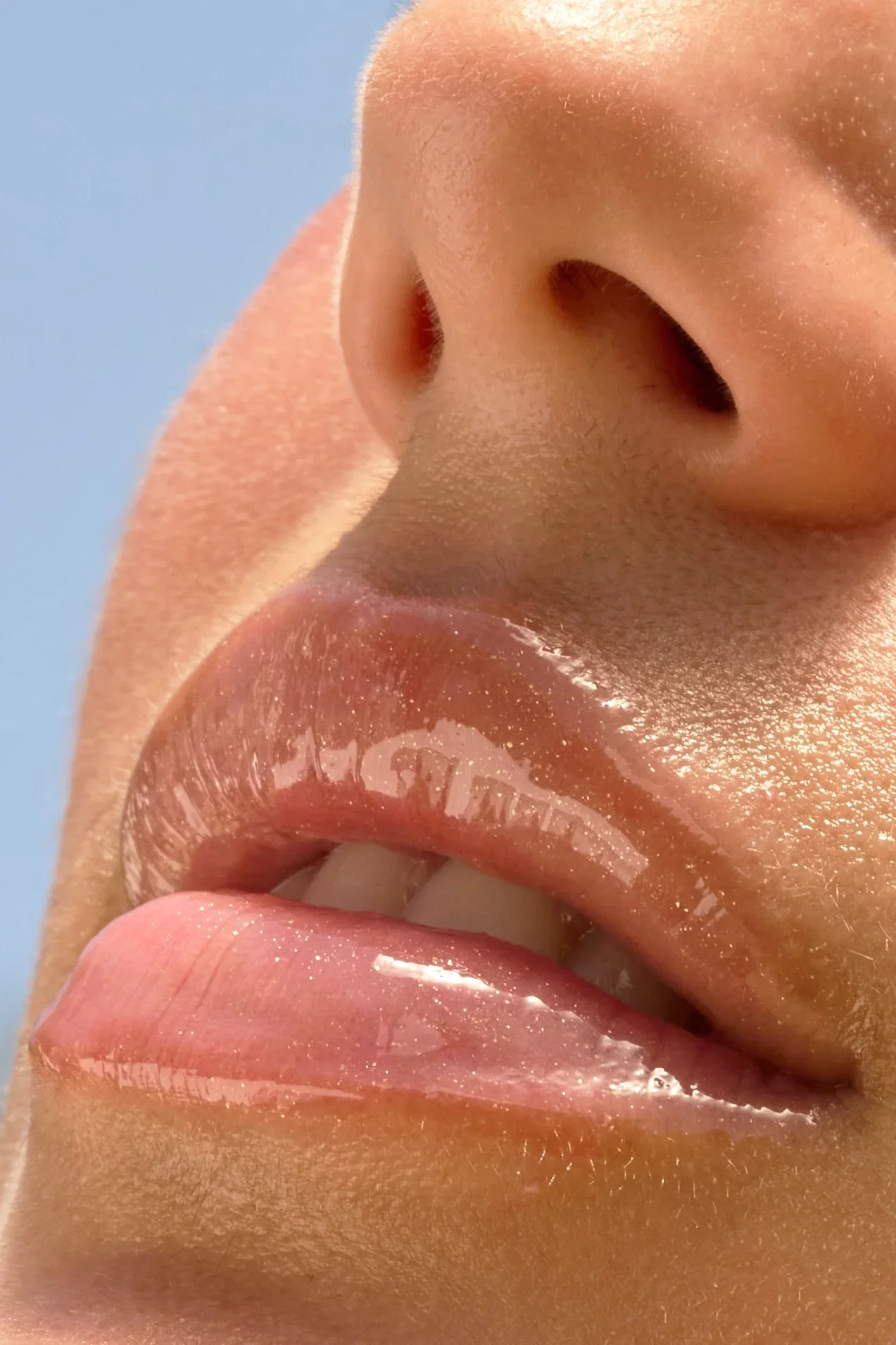 glow-recipe-glossy-lips-beauty-closeup-02.webp