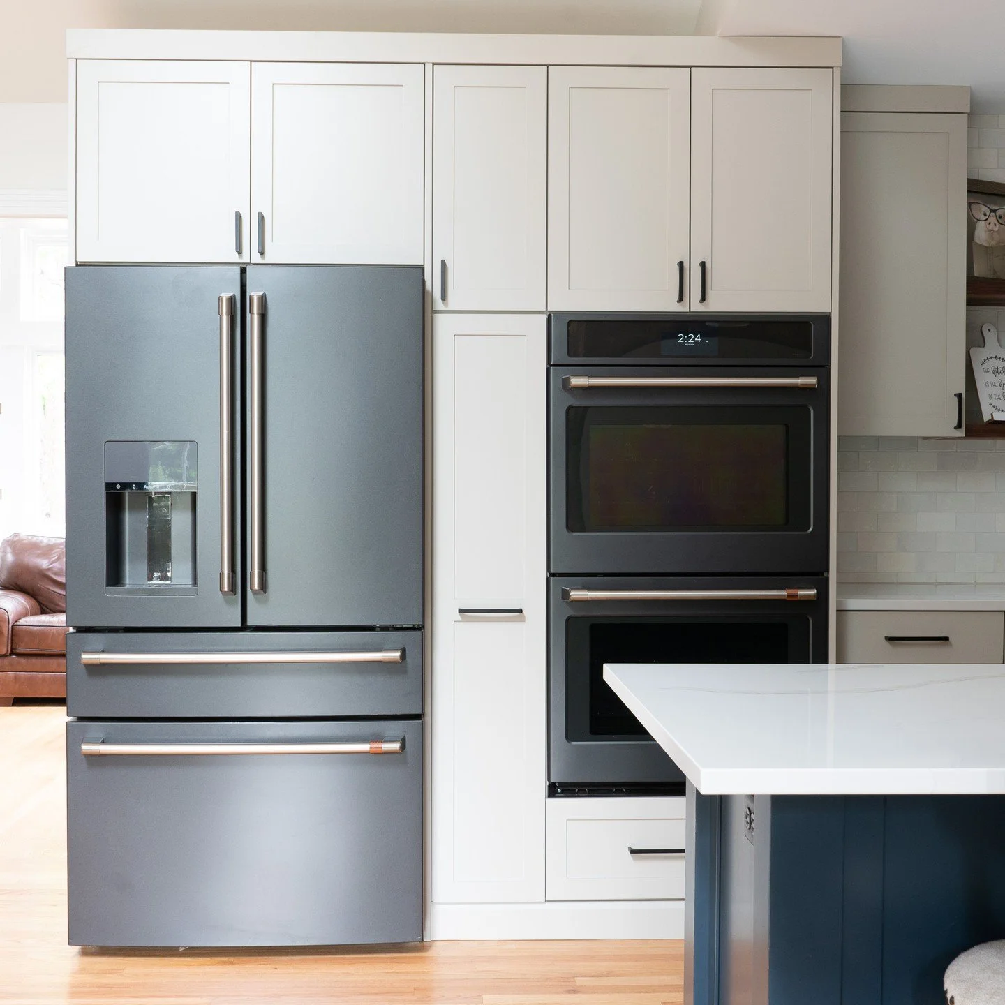 As the holiday season ramps up, it&rsquo;s easy to see what your kitchen does well&mdash;and what it doesn&rsquo;t. If a refresh has been on your mind, we shared a few tips in our latest blog. Tap the link in our bio to check it out. #arcadiakitchena