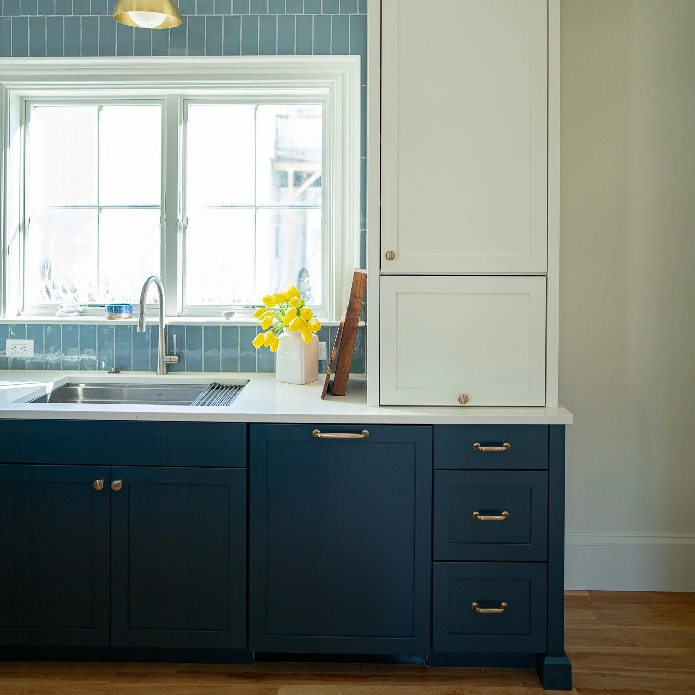 What is the secret to a kitchen that actually feels calm and cohesive?

When appliances blend in, everything changes.
No visual breaks. No competing finishes. No clutter.

Just clean lines, a seamless flow, and a space that finally feels intentional.