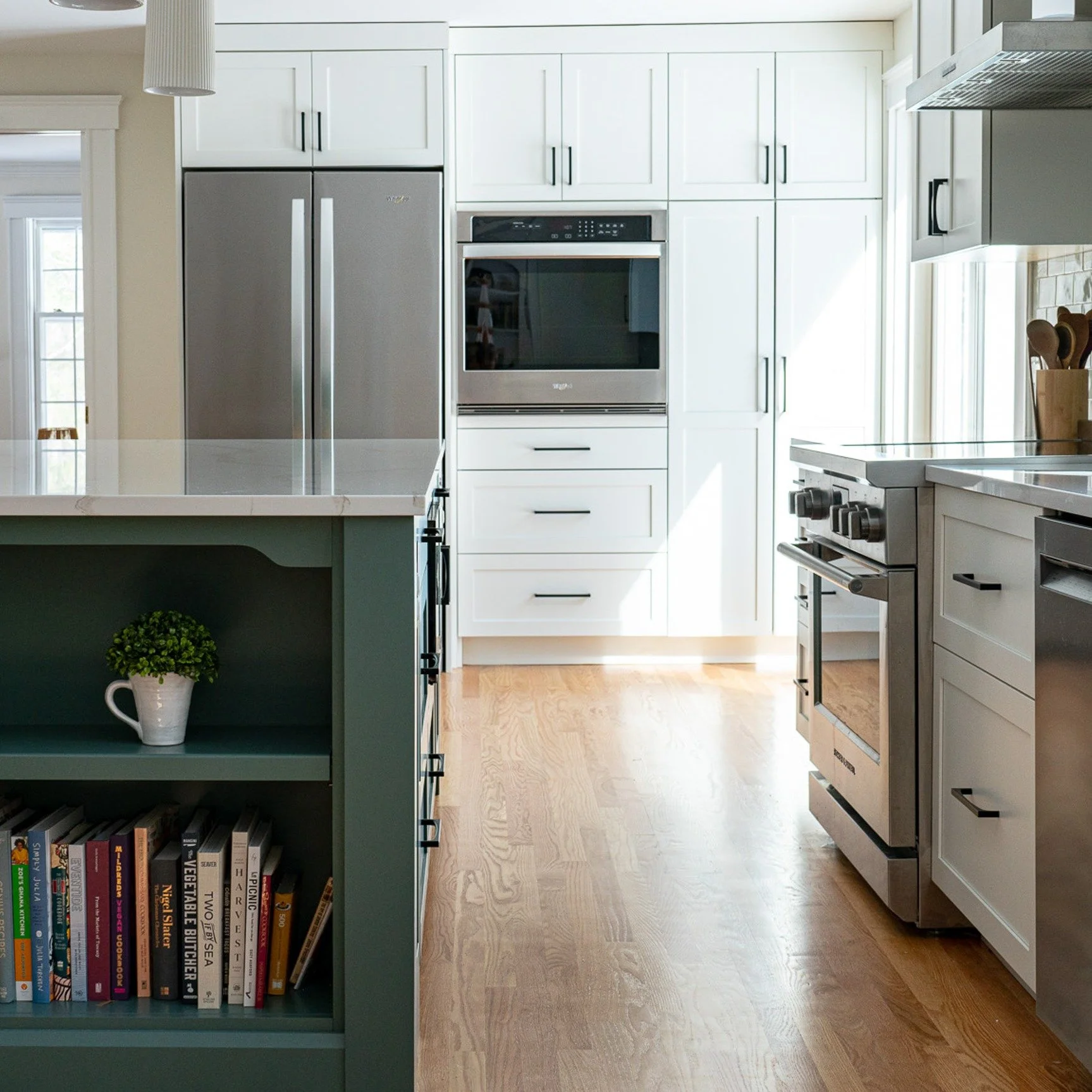 Hidden in plain sight is the most efficient storage in your kitchen.

Pantry Cabinets are...
Space-efficient &ndash; Fits within the kitchen footprint.
Highly accessible &ndash; Pull-outs, roll-outs, and vertical storage keep everything visible.
Stre