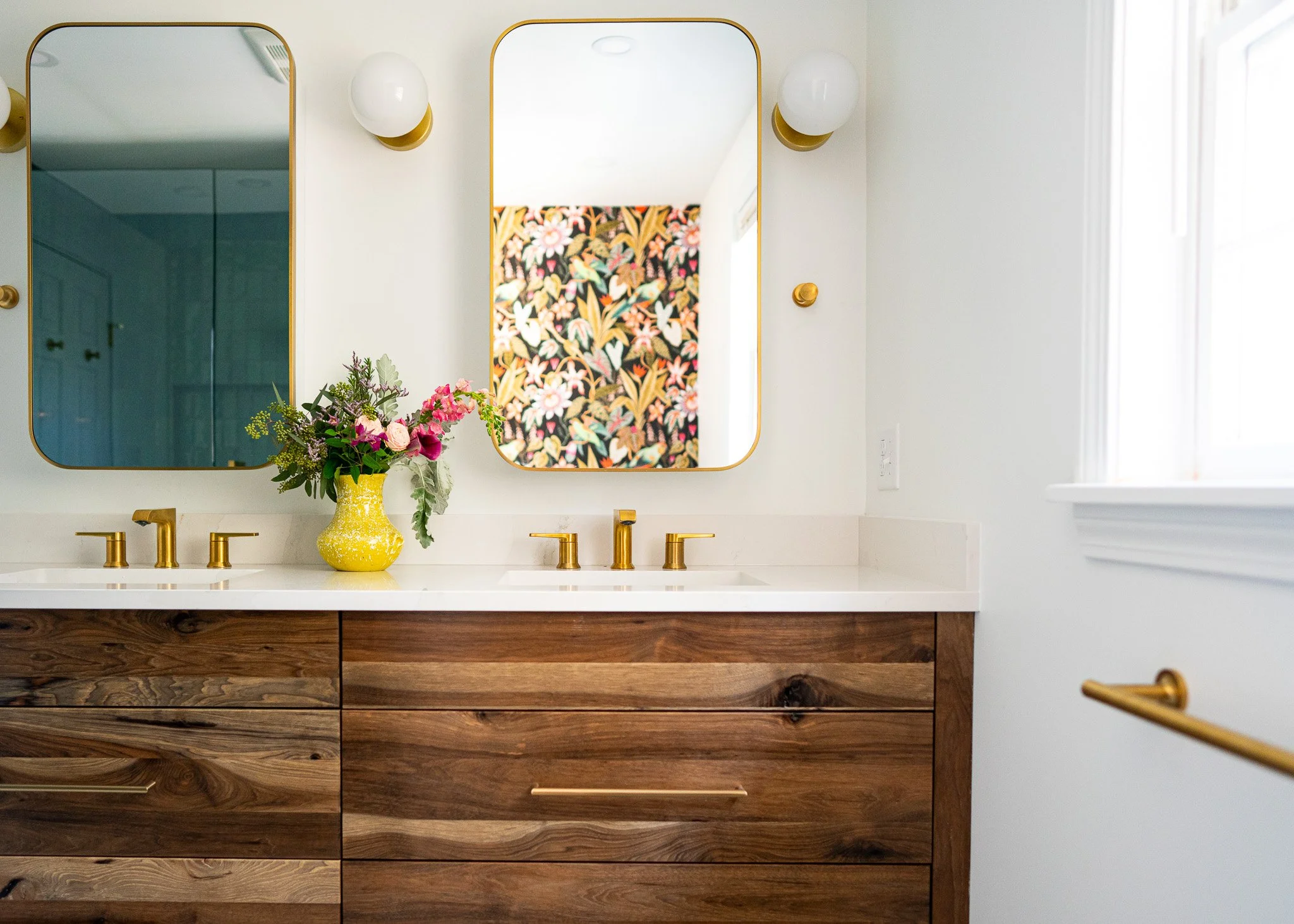 Eclectic bathroom design in Yarmouth, Maine