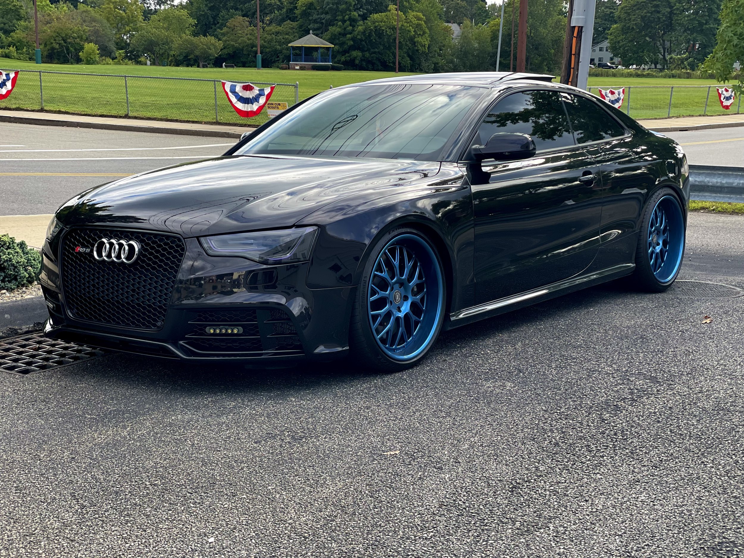 Custom Blue 3 Piece Wheels 