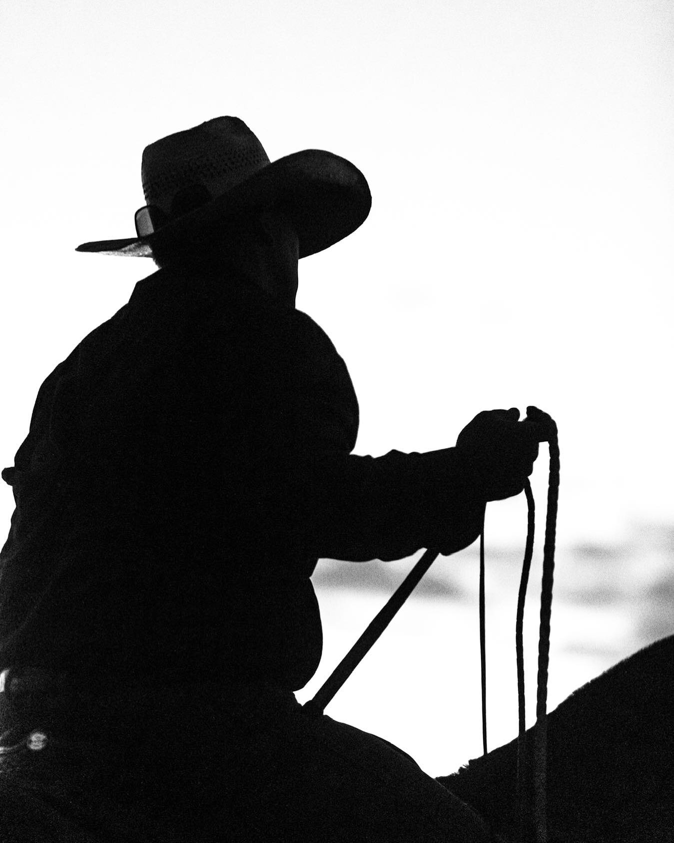Early morning cowboy silhouettes for @stockyardbeef 🤠 #TheJtaime
