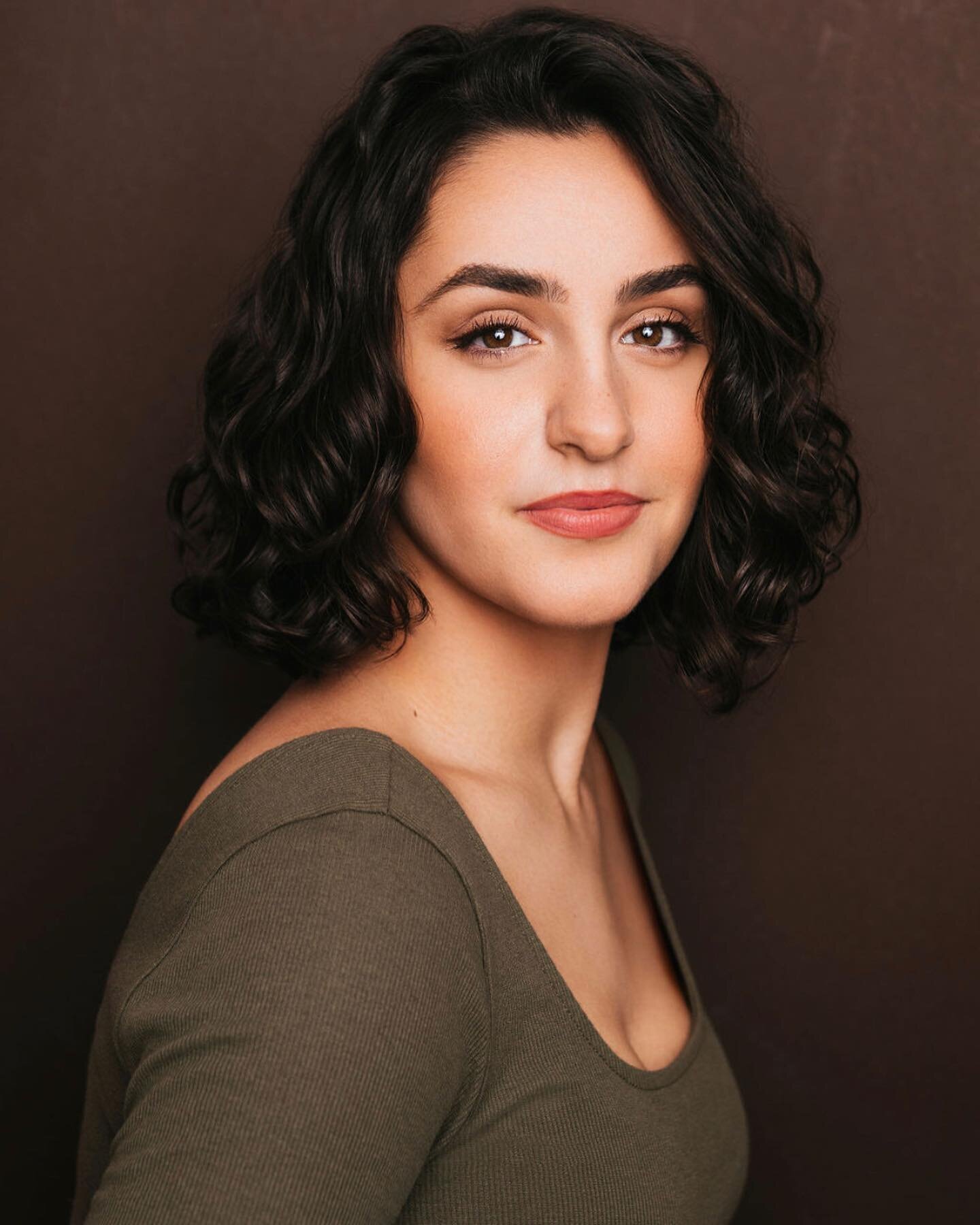 cast me pweaseeeee
&bull;
&bull;
&bull;
a big big thank u to @juliannamcguirlphoto for these lovely shots. she&rsquo;s amazing go shoot with her!