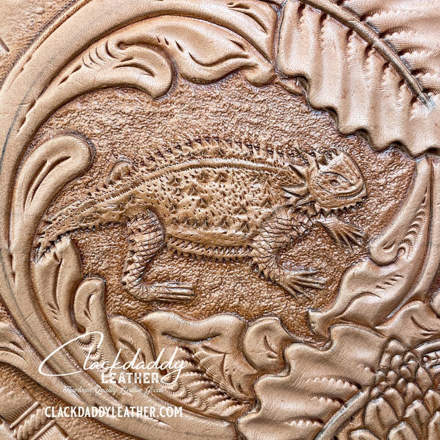 TIL hornytoad is a banned hashtag😂 Here&rsquo;s a #closeupshot of the one from the flower vase I&rsquo;m working on. #leatherart #leathercarving #hornedlizard #texashornedlizard #westernstyle #smtx #satx #sheridanstyle #hermannoakleather