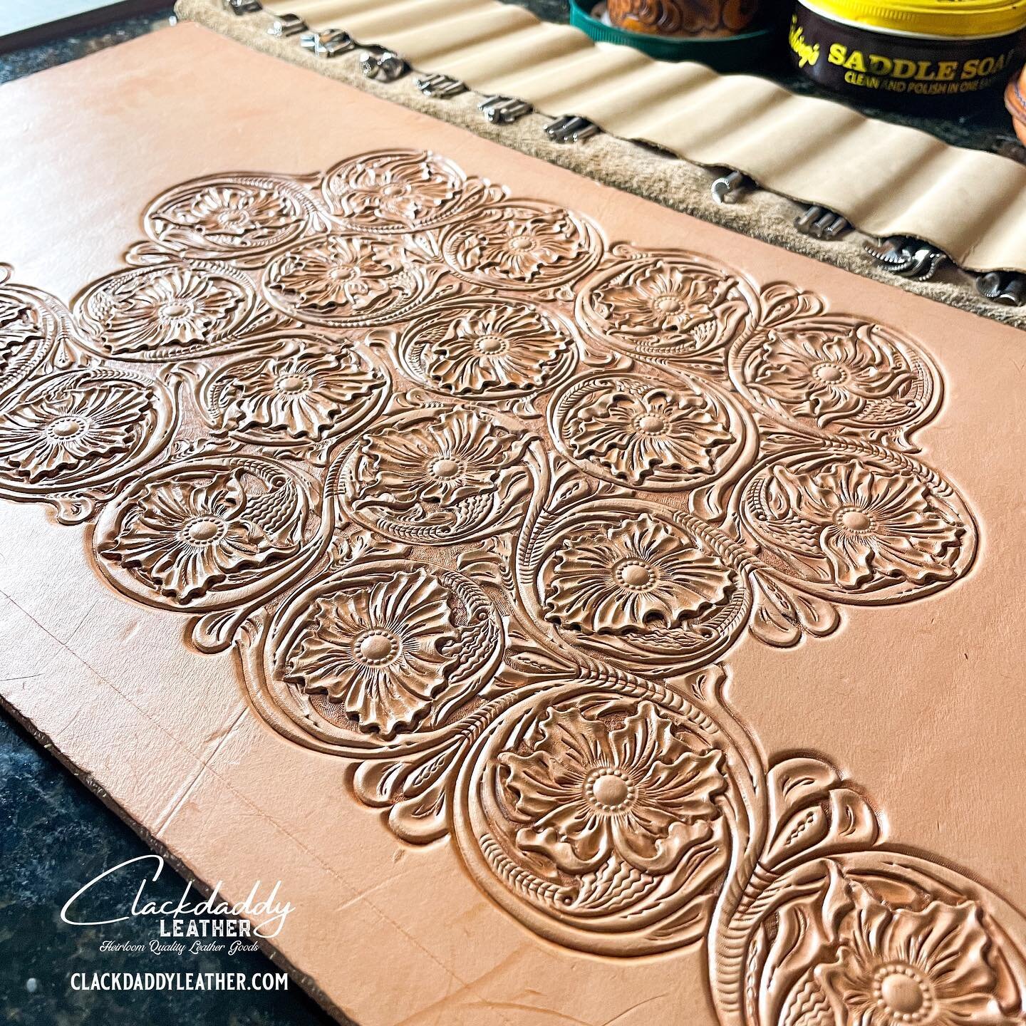 Side one is done🙌 This may be the most challenging carving I&rsquo;ve done to date, and I&rsquo;ve still got another one to do yet. Think I may knock out a few of the smaller pieces this week before I tackle the next one. #leathercarving #leatherart