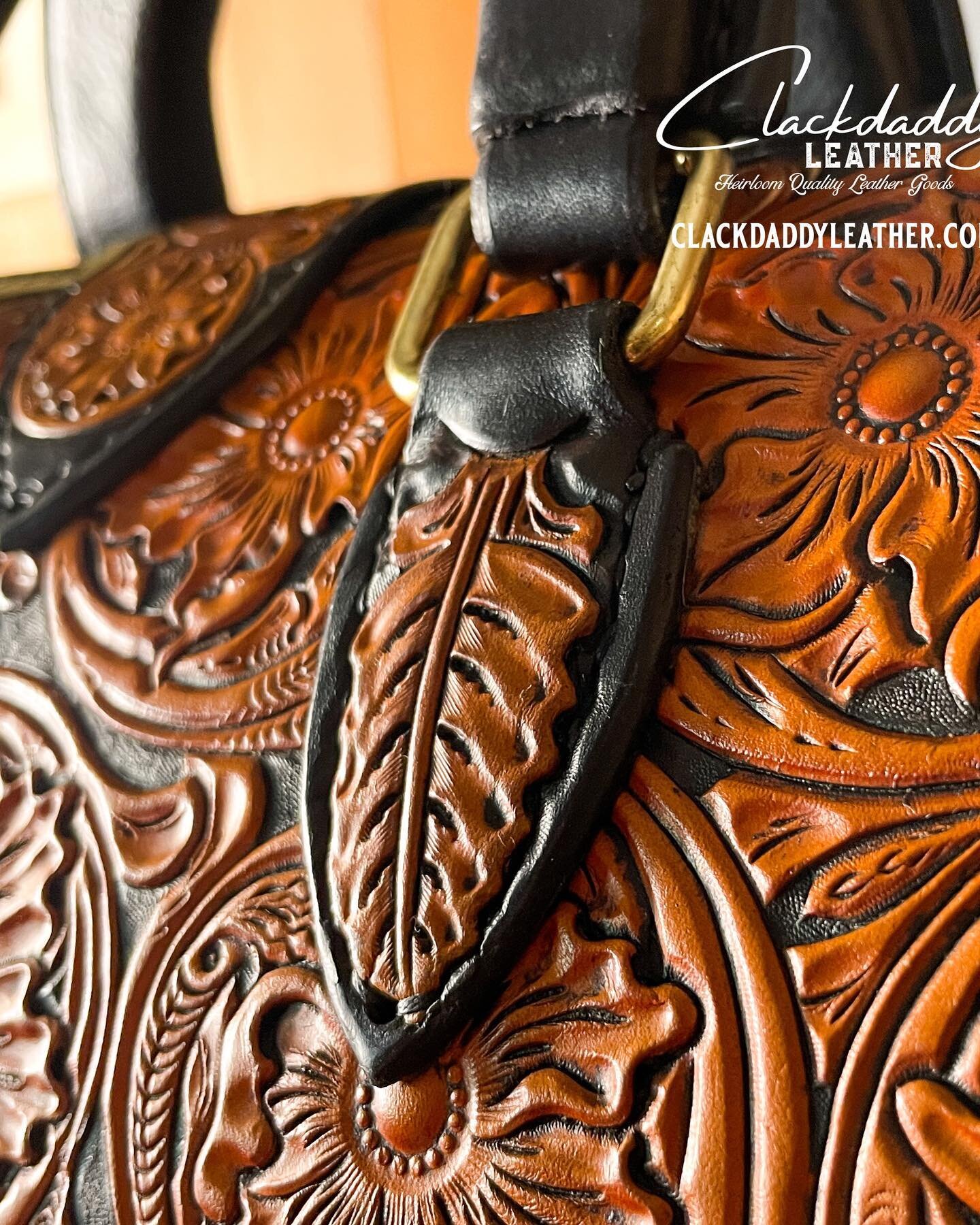 A few of my favorite details🤩 #leatherwork #leathercarving #detailsmatter #itsallinthedetails #leatherart #smtx #satx #westernstyle #customleather