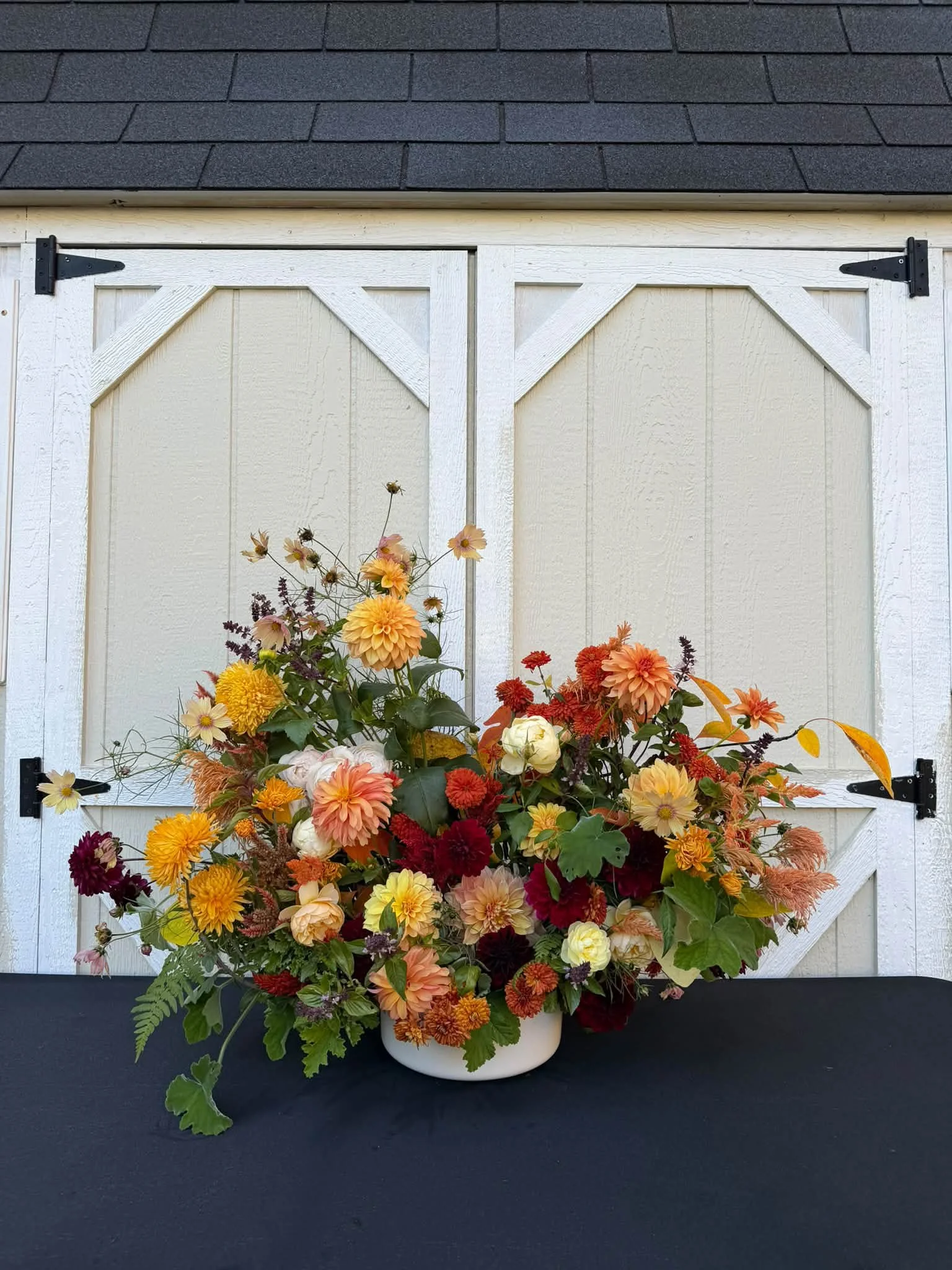 It&rsquo;s fall yall. 🍁🍁🍁

Just taking a break to be creative and have some fun with all we&rsquo;ve grown here on the farm. Dahlias, celosia, heirloom chrysanthemums, English roses, cosmos, basil, scented geraniums, and some sassafras branches an