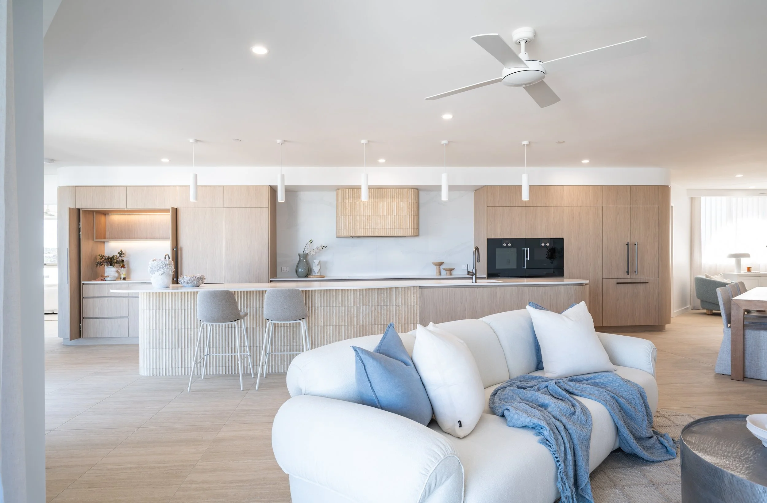 Skyhome - Kitchen & Living