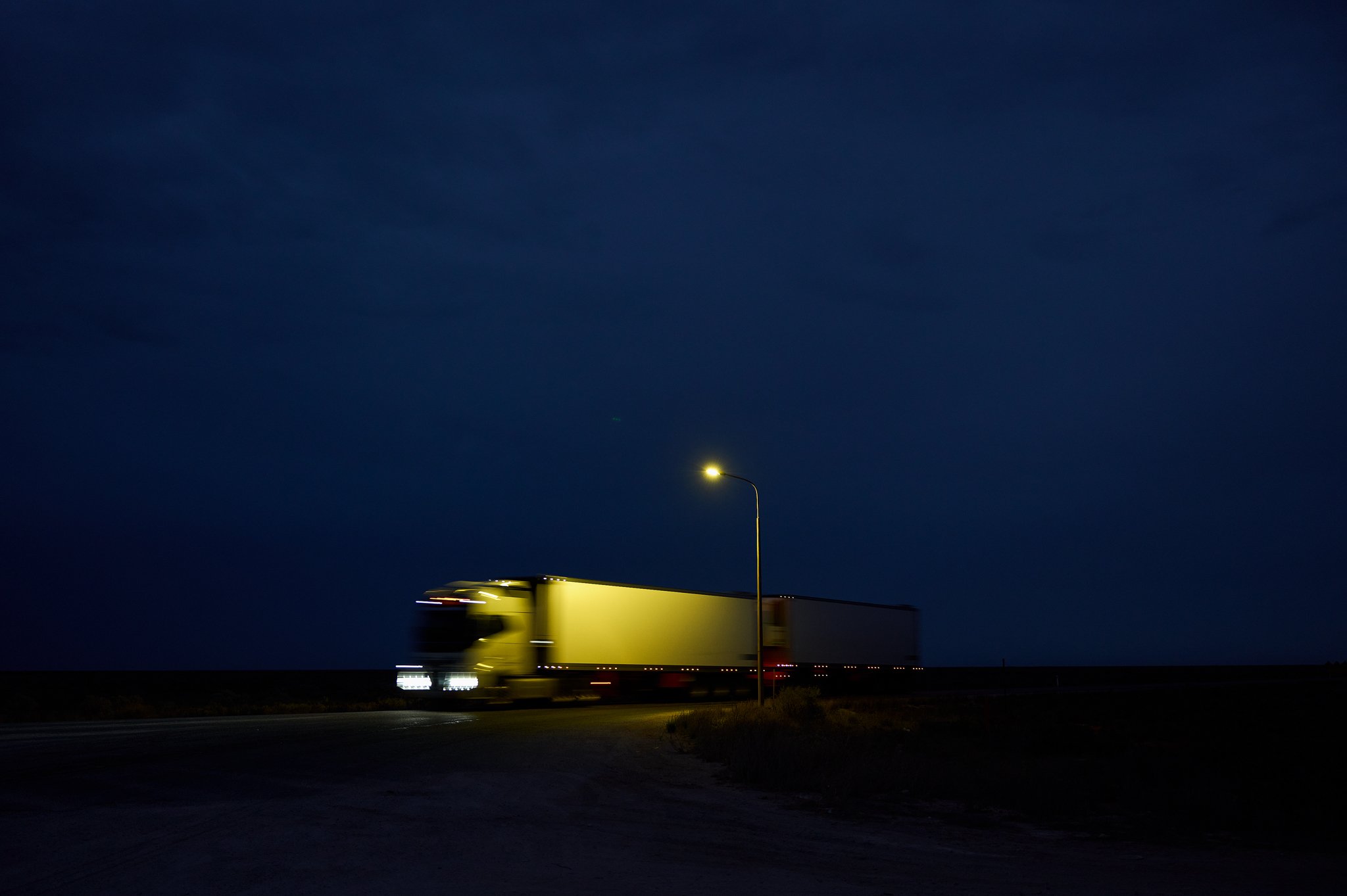 NullaborRoadhouse-SL3-20250418-Light+Truck-01.jpg