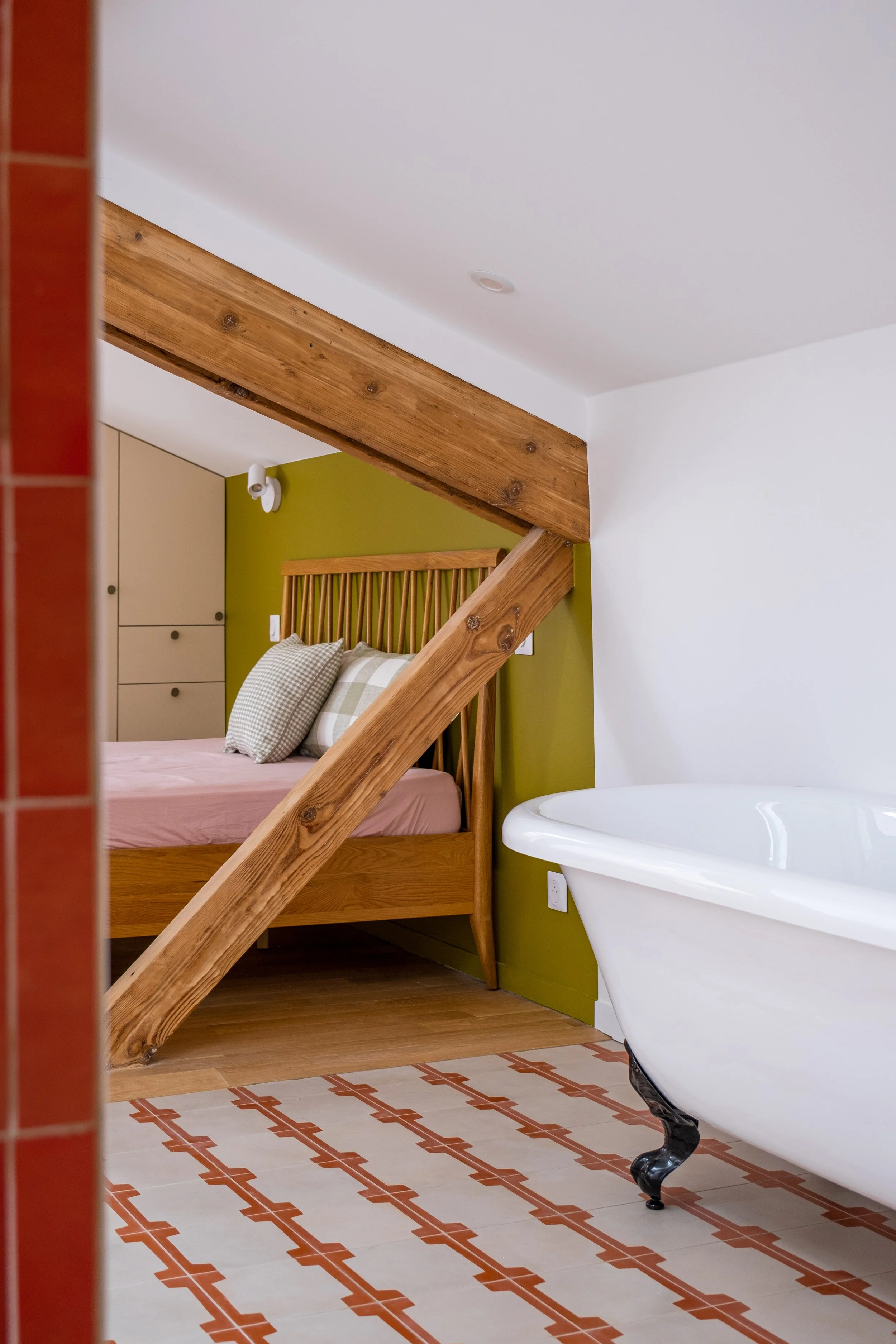 PHOTO 4 portrait .jpg