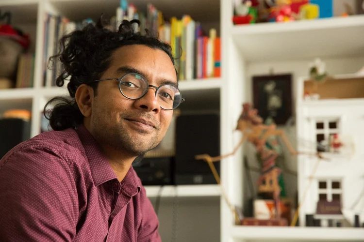 Arji Manuelpillai Poet Performer