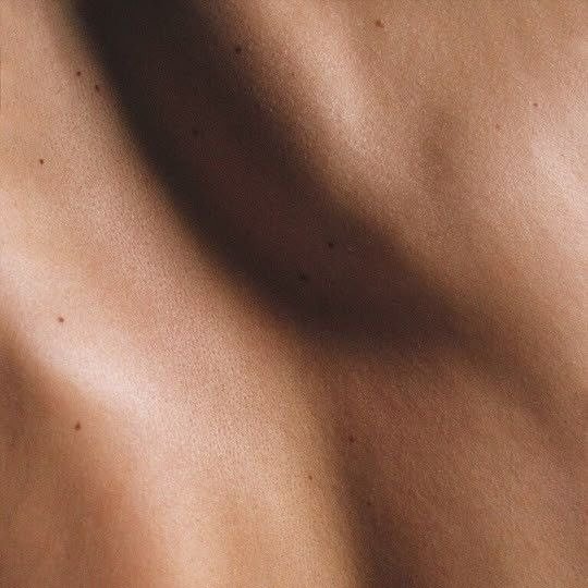 There&rsquo;s never been more noise (or confusion) around SPF, UV&nbsp;exposure, and &ldquo;sunscreen hacks.&rdquo; 

@adare_dermatology_chelsea recently opened their first UK flagship on Chelsea&rsquo;s Park Walk and have been working hard to cut th