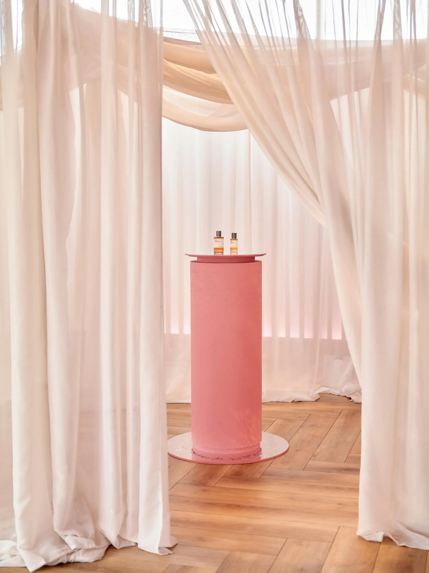 @maisoncrivelli launches Musc Nurāsana with a sensory masterclass during a two day take over of Harrods Helideck, hosting international and UK guests plus penthouse VIC clients.