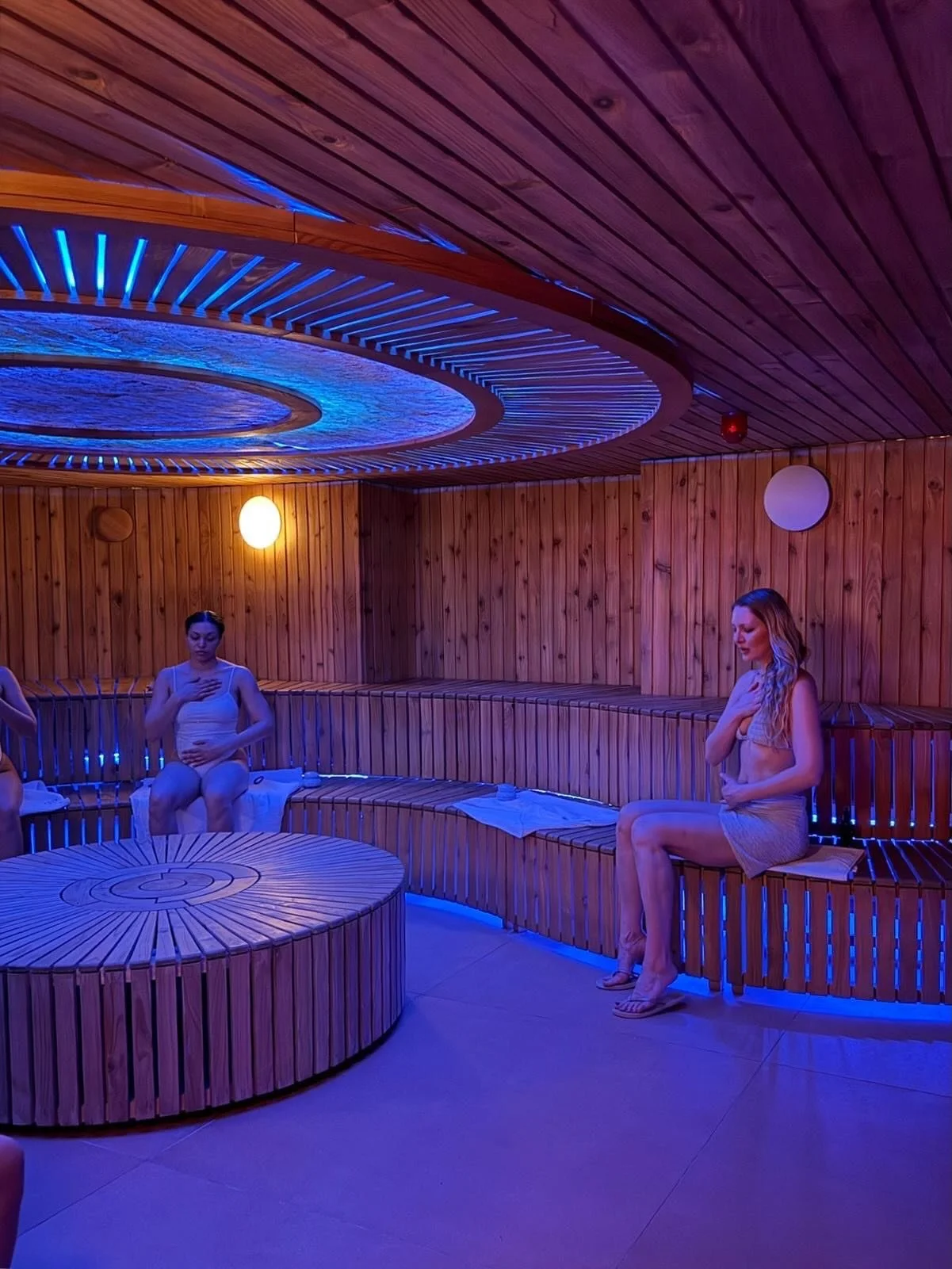 Last week @mainami hosted an intimate community group to preview Mai Nami&rsquo;s haircare formulation, and innovation which supports and enhances the natural beauty of wavy hair.

Heat and sauna rituals are known to enhance the benefits of haircare,