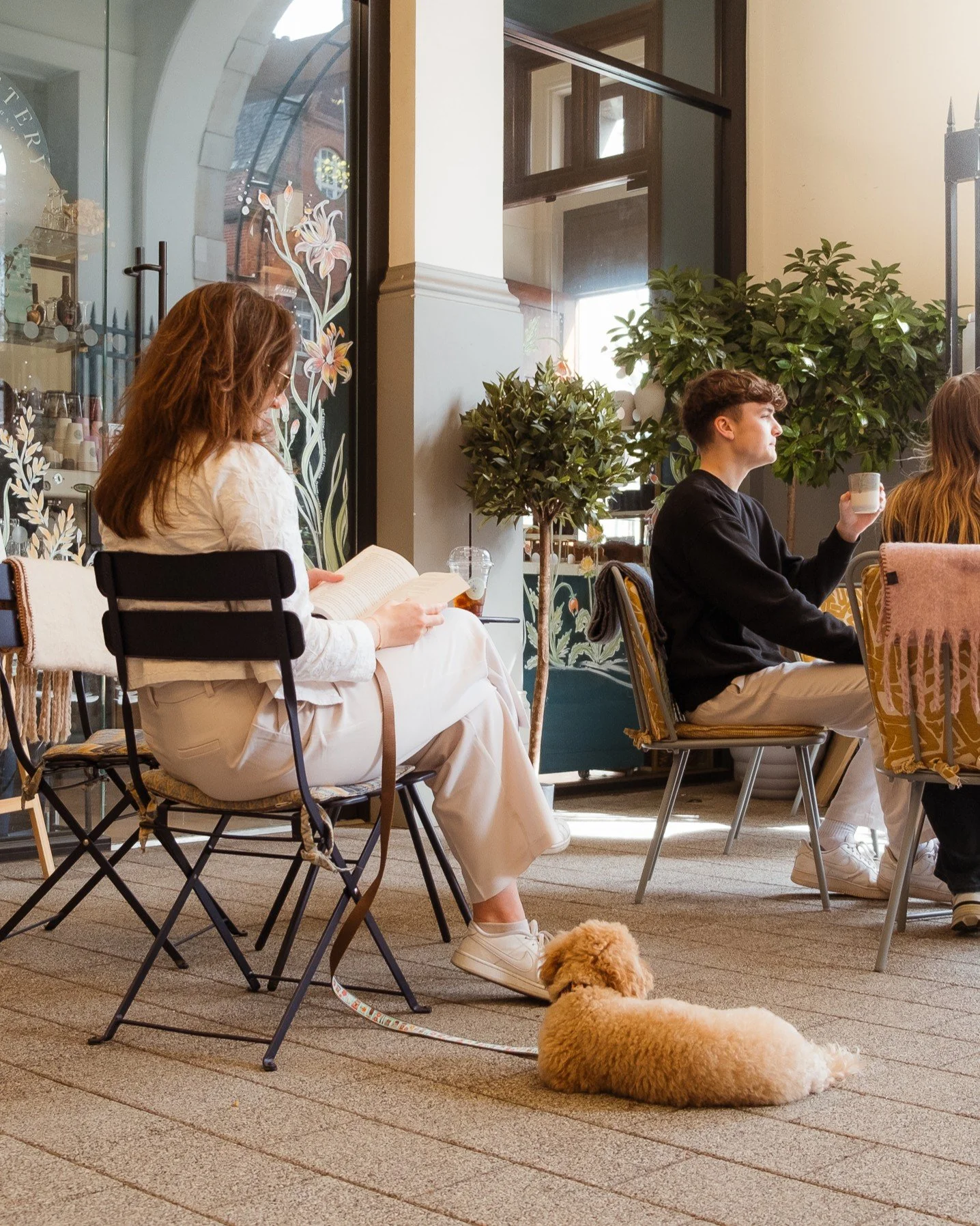 Happy National Love Your Pet Day! 🐶

We adore our pets here at Islington Square - especially our four‑legged doggie visitors! 🐾

From doggy day care and grooming at @wagworkslondon to pet‑friendly favourites @megansrestaurants and @selvroastery wel