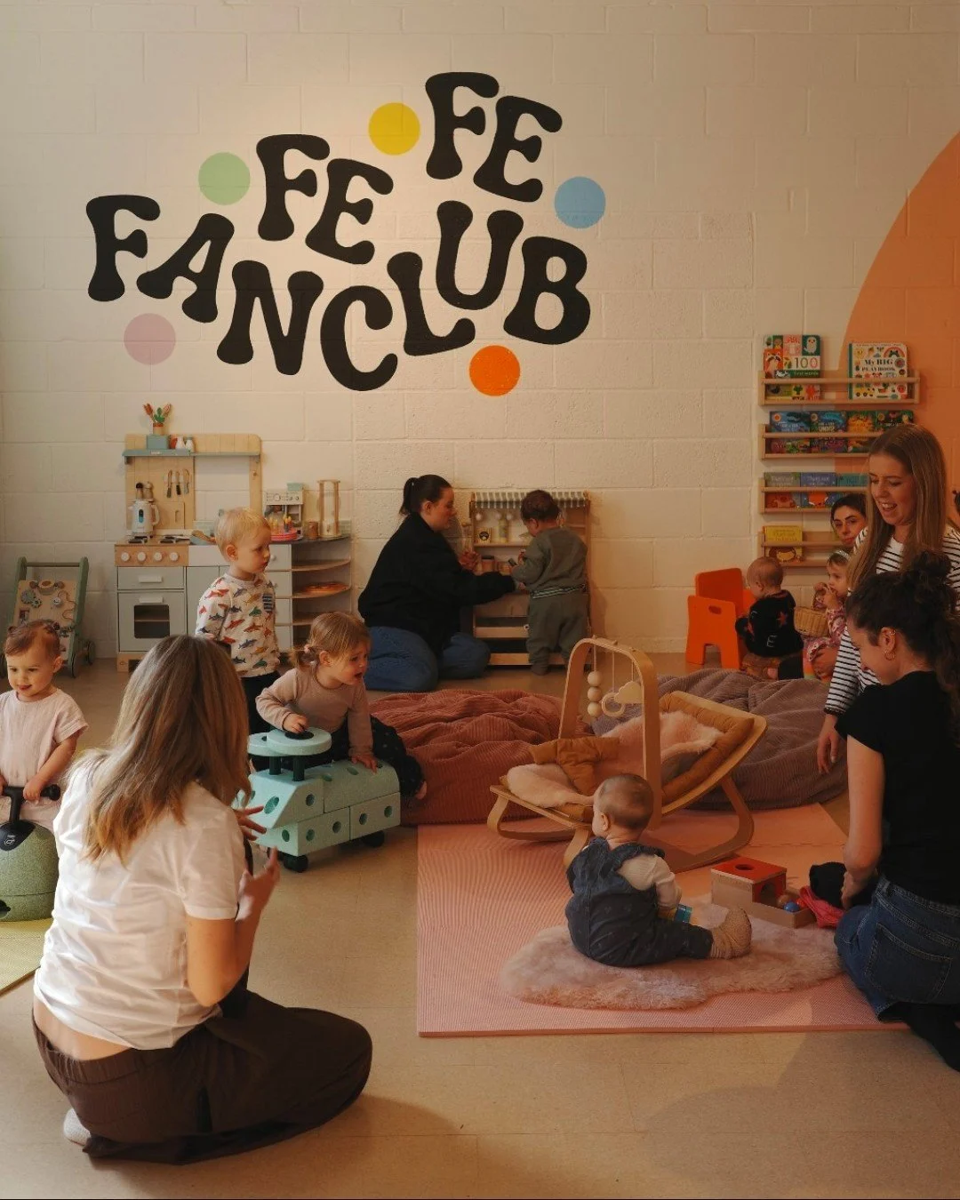 Last week, @fefefanclub teamed up with @binibamba for a lovely Stay + Play morning - a cosy community moment for mums and their little ones.
 
Iced coffees were flowing, beautiful Binibamba pieces were raffled off, and every guest headed home with a 