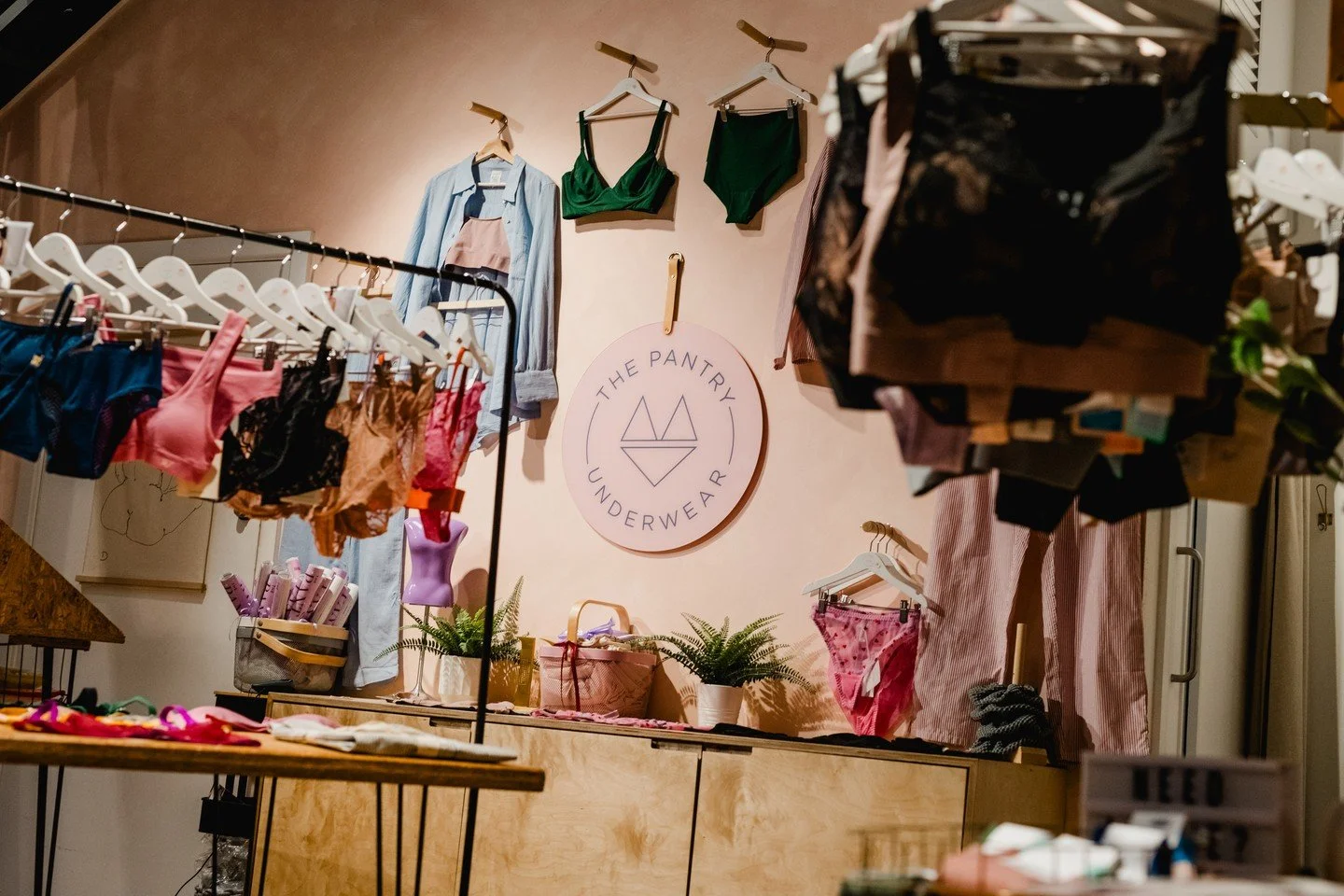 Drawing, free-flowing fizz and a room full of good people? Must mean The Pantry Underwear's Self Love Sessions are back🥂✏️​

@thepantryunderwear is hosting a Sketch &amp; Sip evening on Friday 26th June, 6:30pm to 8:30pm, led by artist Izy Dixon. A 