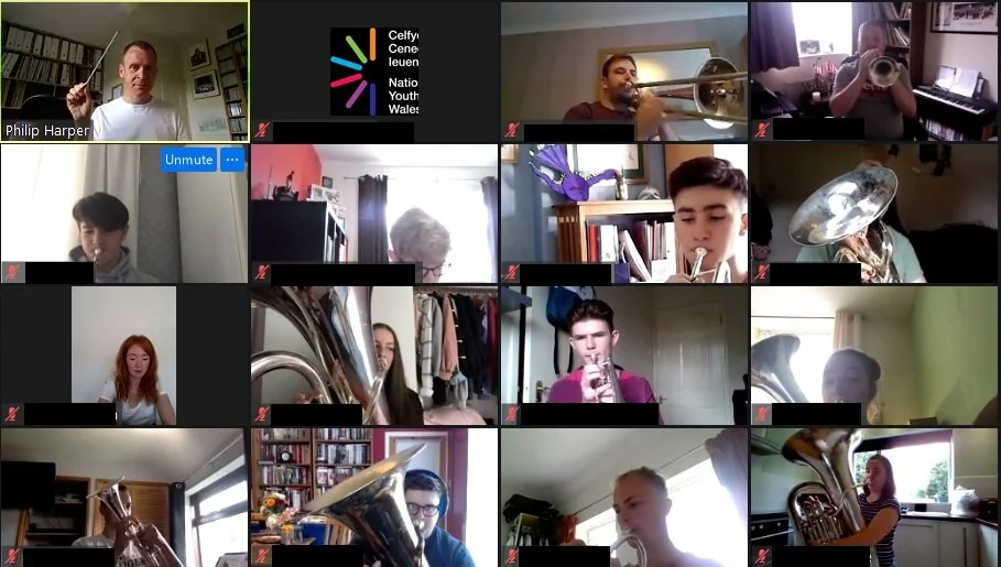 Celfyddydau Cenedlaethol Ieuenctid Cymru yn ehangu eu rhaglen ddigidol yn 2021