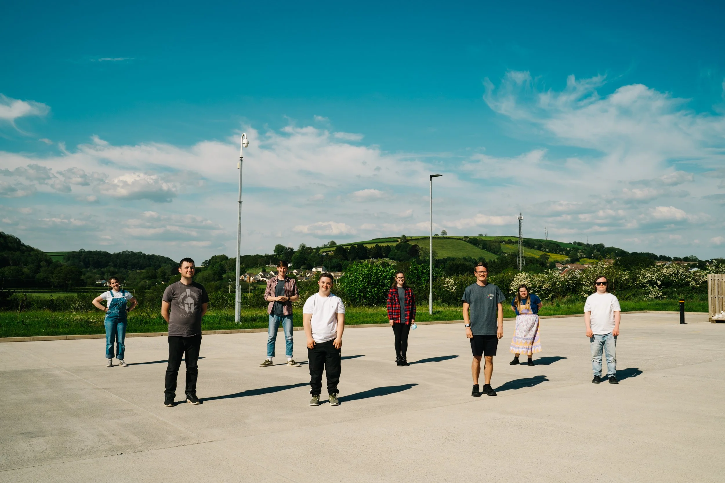 Cydweithrediad newydd rhwng Theatr Cenedlaethol Ieuenctid Cymru a Hijinx fel rhan o'r tymor Maniffest