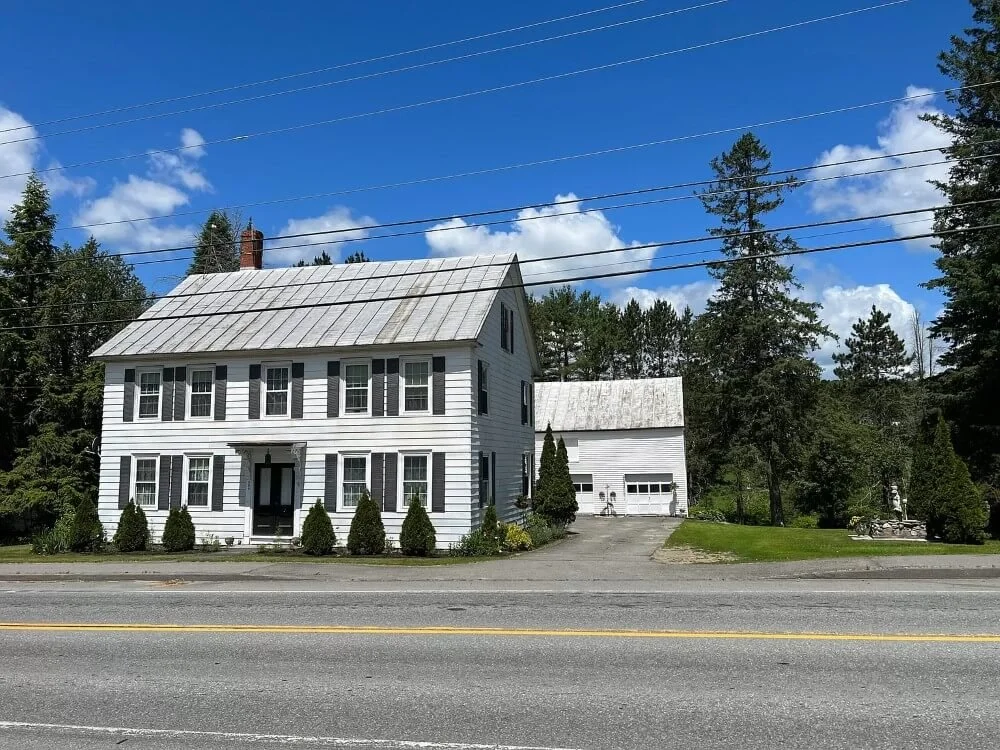 1800 Colonial house Canaan Maine - main view