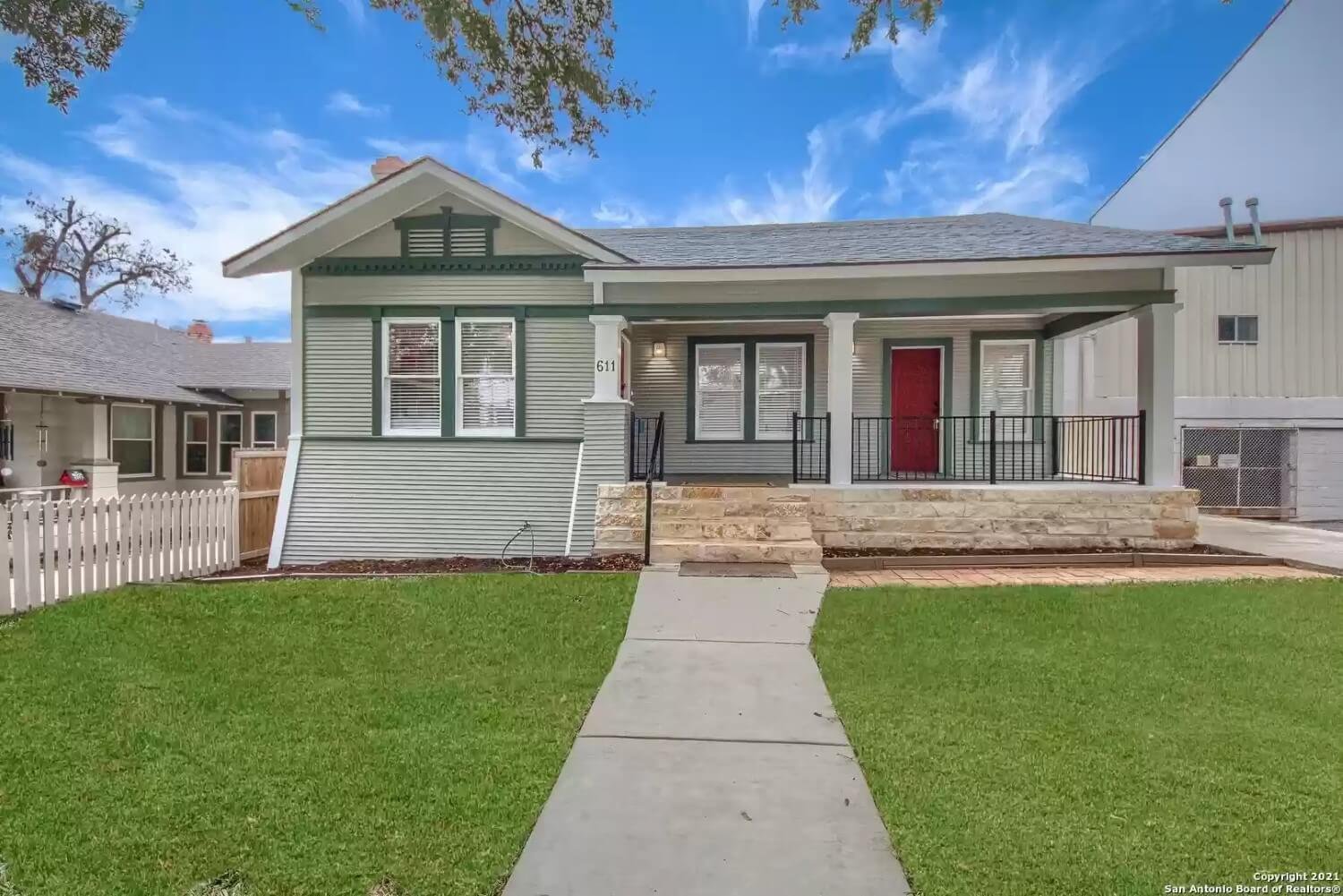 1945 Craftsman house in San Antonio, Texas - $423k