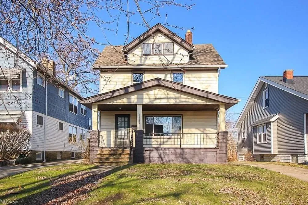 1925 Colonial house in Garfield Heights, Ohio - $109k