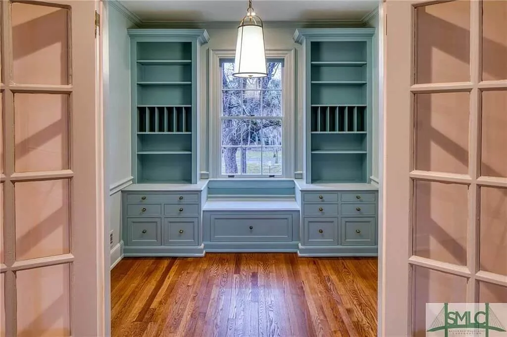 1933 Traditional house Savannah Georgia - storage space.jpg