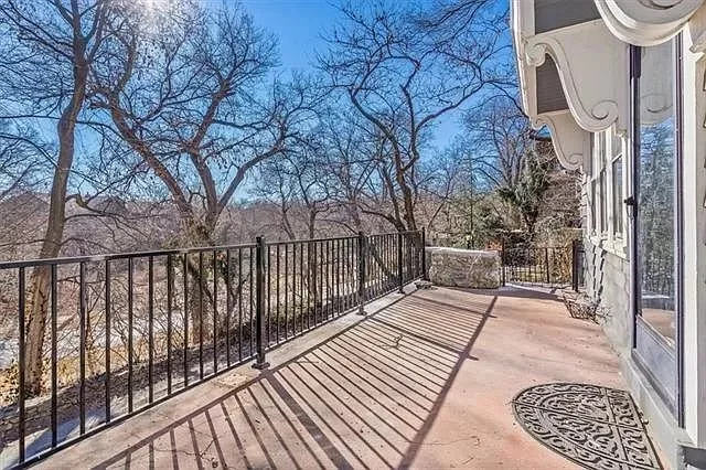 1920 Traditional house Kansas City Missouri - veranda.jpg