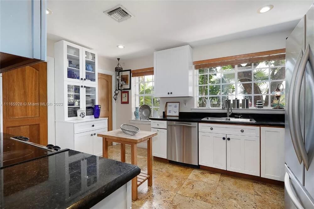 1924 Mediterranean Revival house Miami Florida - kitchen.jpeg