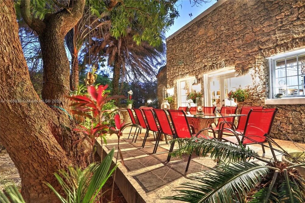 1924 Mediterranean Revival house Miami Florida - backyard 5.jpeg