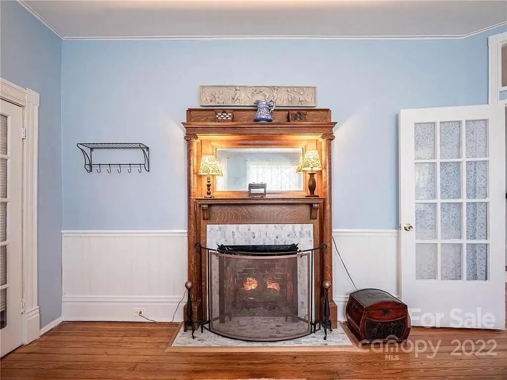 1920 Victorian house Hendersonville North Carolina - bedroom 3.jpg