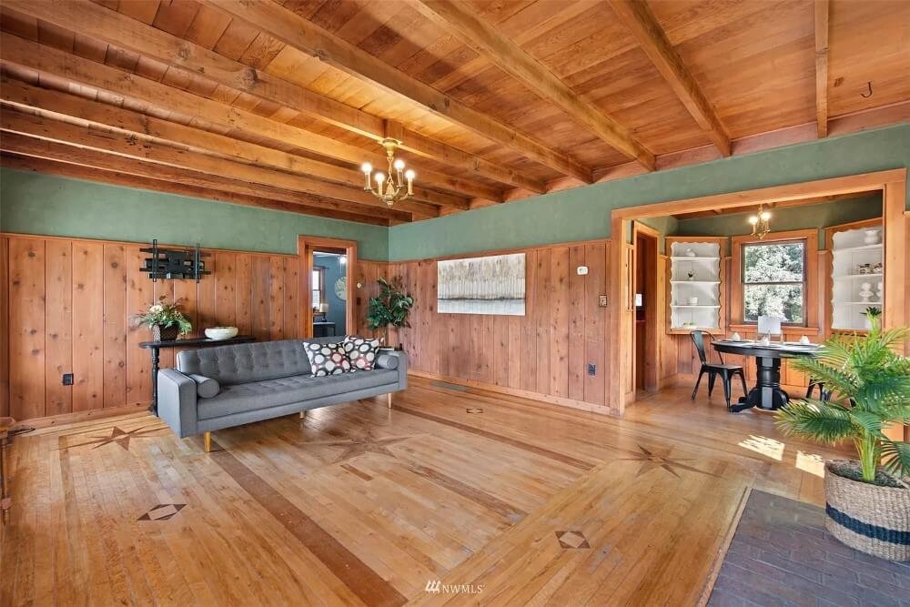 1932 Single Family house Wenatchee Washington - living room 2.jpeg