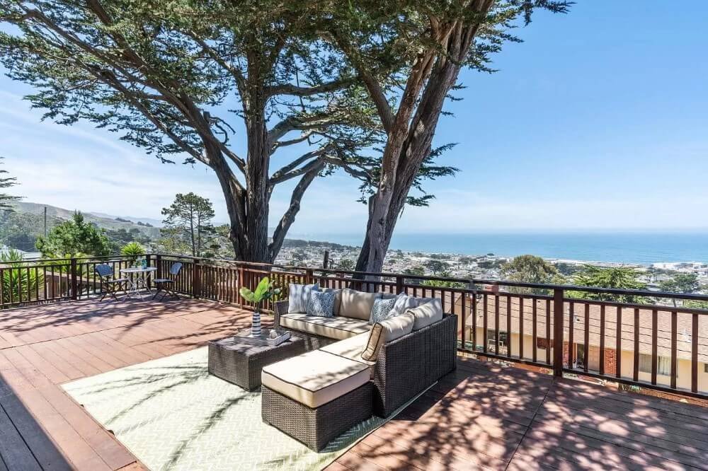 1945 Single Family house Pacifica California - veranda.jpeg