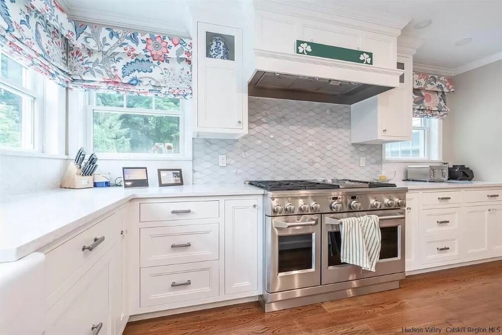 1930 Cape Cod house Kingston New York - kitchen.jpeg