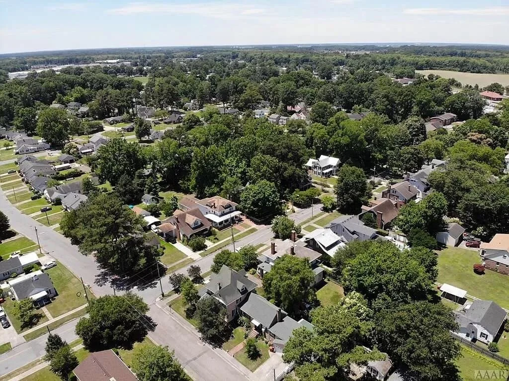 1890 Single Family house Elizabeth City North Carolina - aerial view 2.jpg