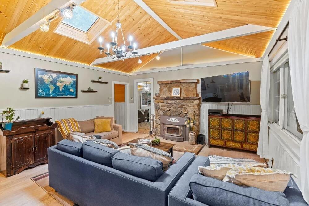 1936 Cottage house Boulder Creek California - living room.jpeg