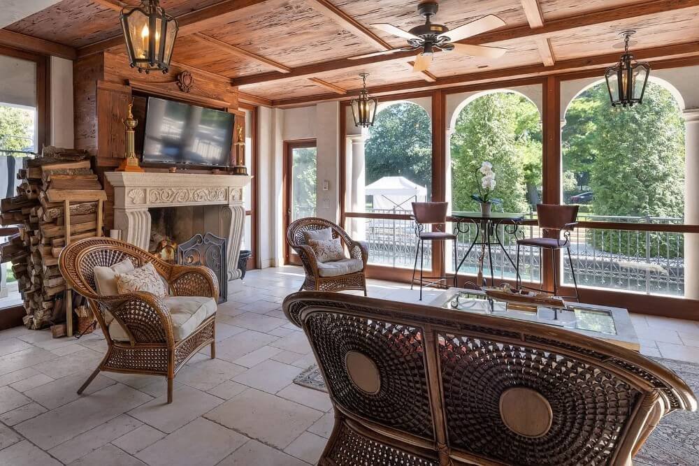 1912 Mediterranean house Winnetka Illinois - pool house 2.jpeg