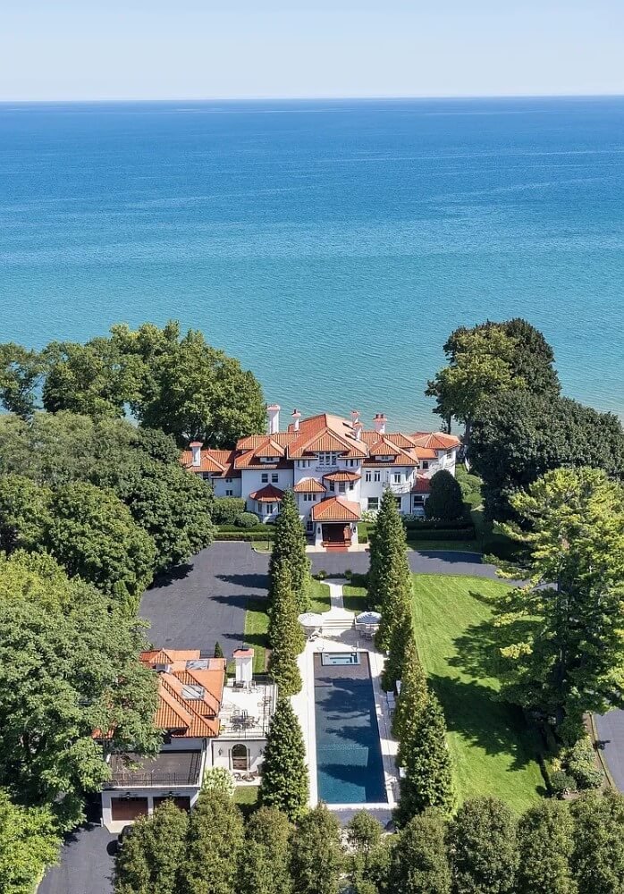 1912 Mediterranean house Winnetka Illinois - aerial view.jpeg