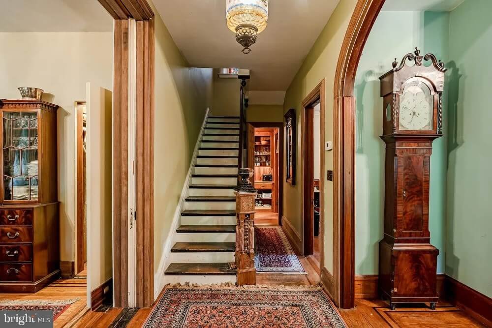 1893 Victorian house Wyncote Pennsylvania - stairs.jpeg
